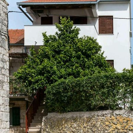 Apartments Bralic Vis Exterior photo